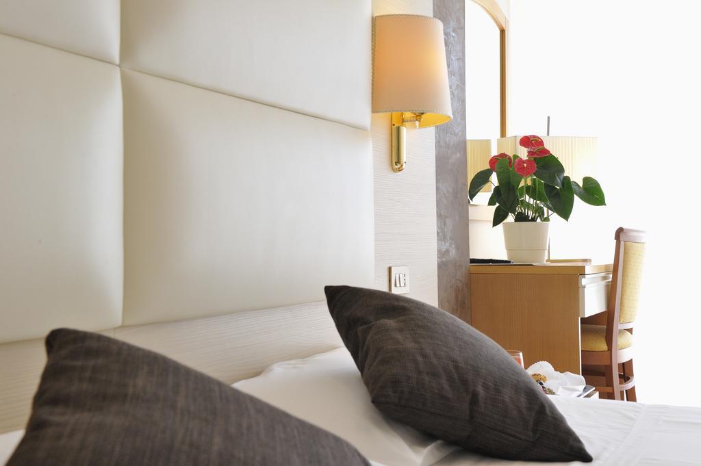 Hotel Conca Verde Lignano Sabbiadoro Rum bild