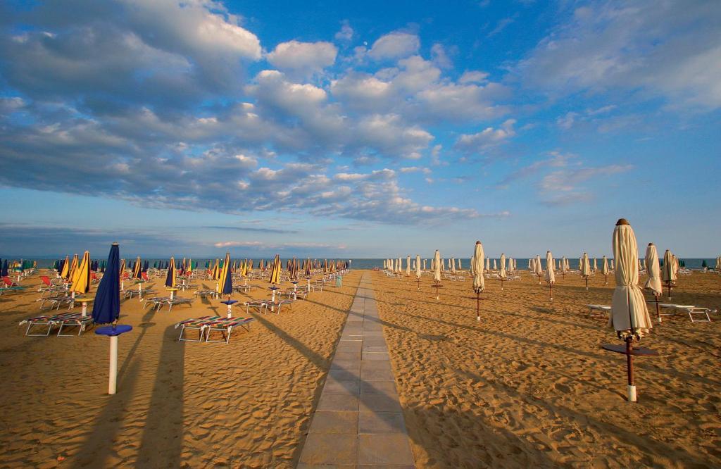 Hotel Conca Verde Lignano Sabbiadoro Exteriör bild